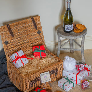 The Hive Beach Cafe Christmas Dessert Hamper