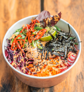 takeaway seafood bowl with vegetables